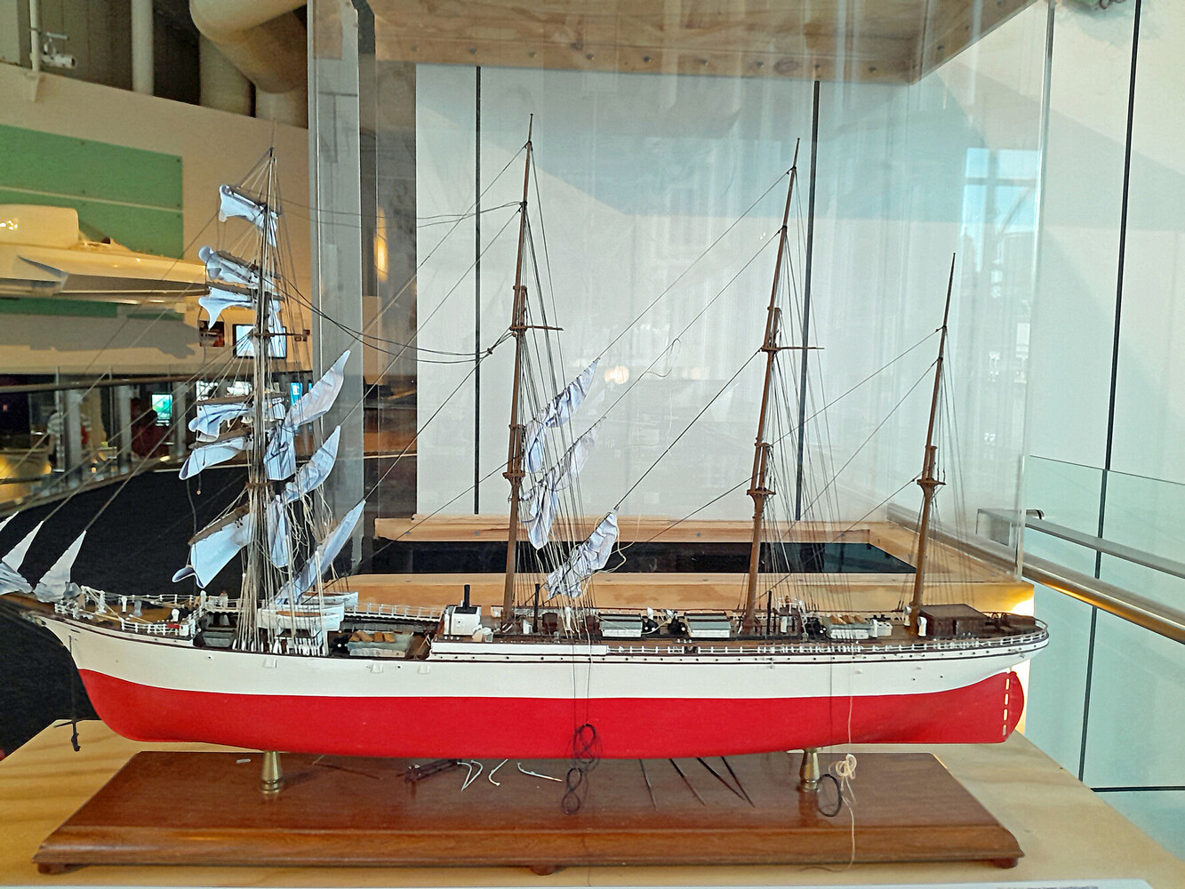 177185 - Herzogin Cecilie (2).jpg